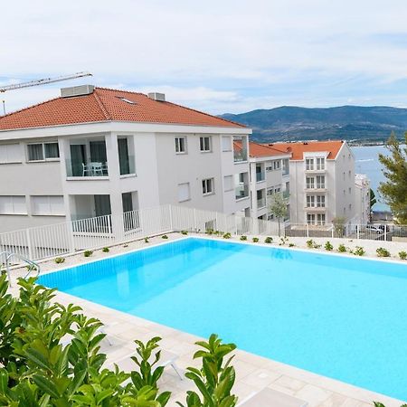 Malo More Resort Trogir Buitenkant foto