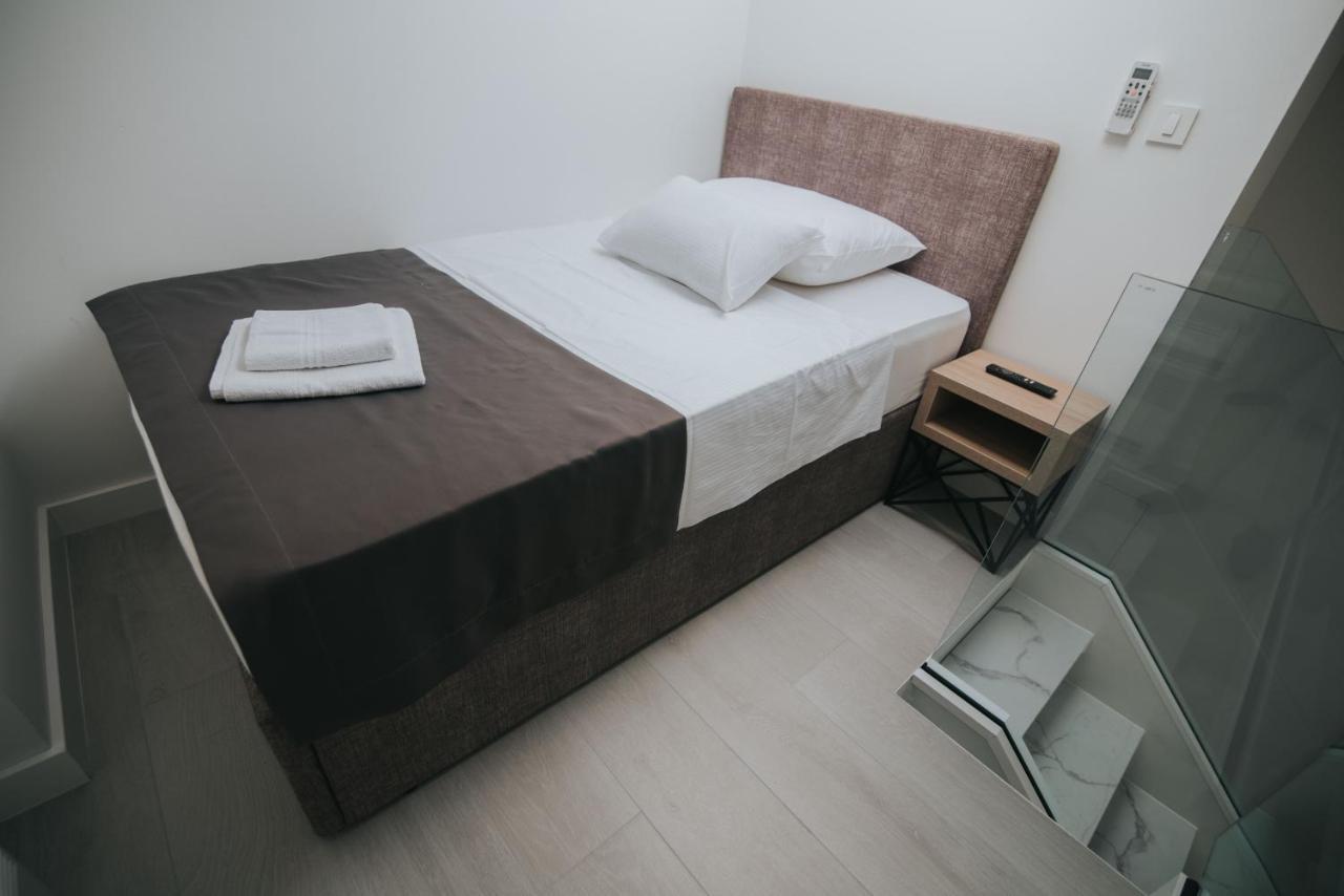 Malo More Resort Arbanija Buitenkant foto